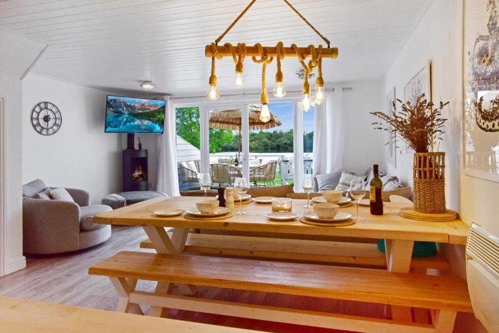 Luxury Lodge In The Heart Of The Cotswolds 시런세스터 외부 사진